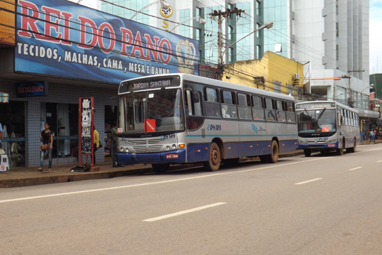 1412014-103110-onibus_licita.jpg