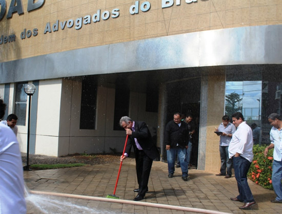 1962012-123358-herminio_lava2.jpg
