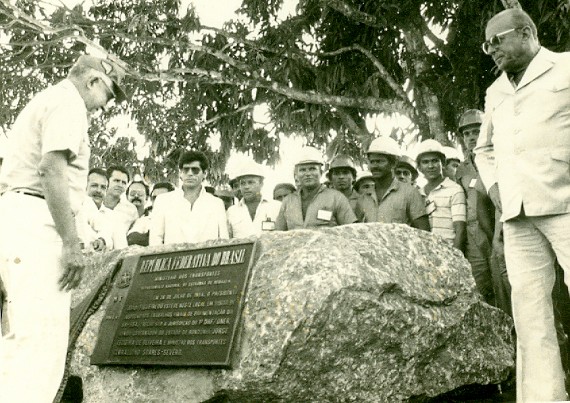 Governador e presidente da República da época inauguram BR-364, em Jaru. Rodovia é ícone da migração