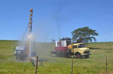 Governo investe R$ 6,1 milhões em construção de estrutura para garantir água potável em vilas de Theobroma e Candeias do Jamari