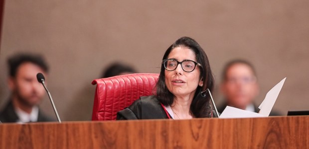 TSE mantém remoção de publicação que associa Flávio Bolsonaro à operação da PF